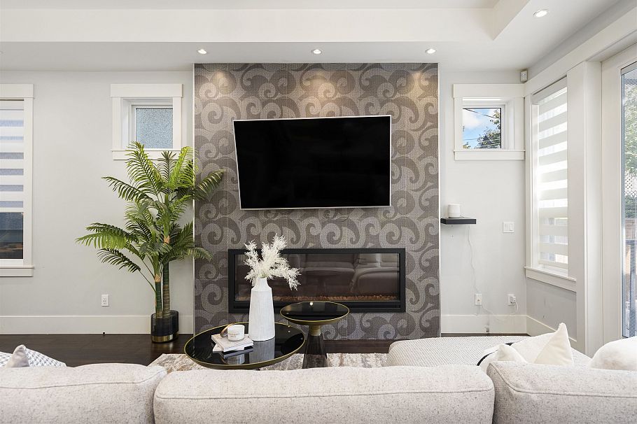 7380 Ontario Street Vancouver, BC - 8