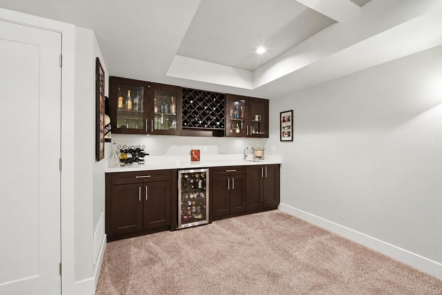 355 E 15th Street North Vancouver, BC - 33