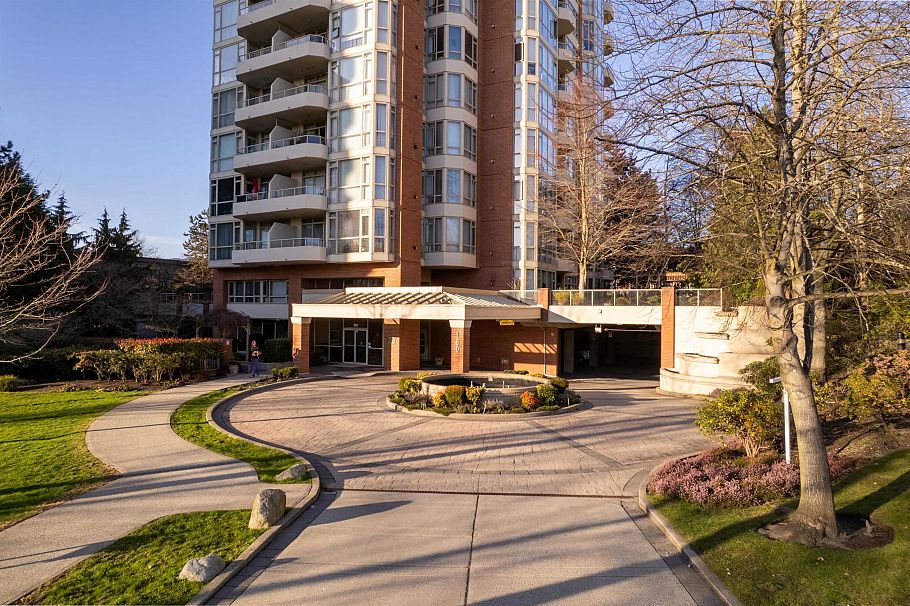 101 160 W Keith Road North Vancouver, BC - 21