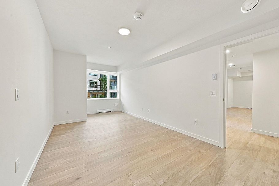 111 950 Lytton Street North Vancouver, BC - 20