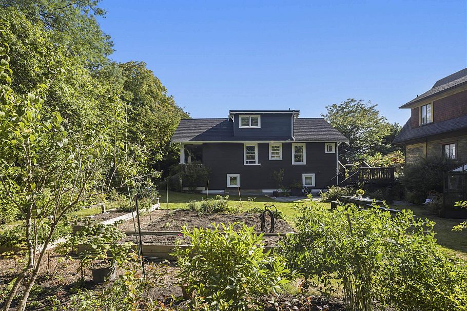 179 N Penticton Street Vancouver, BC - 36