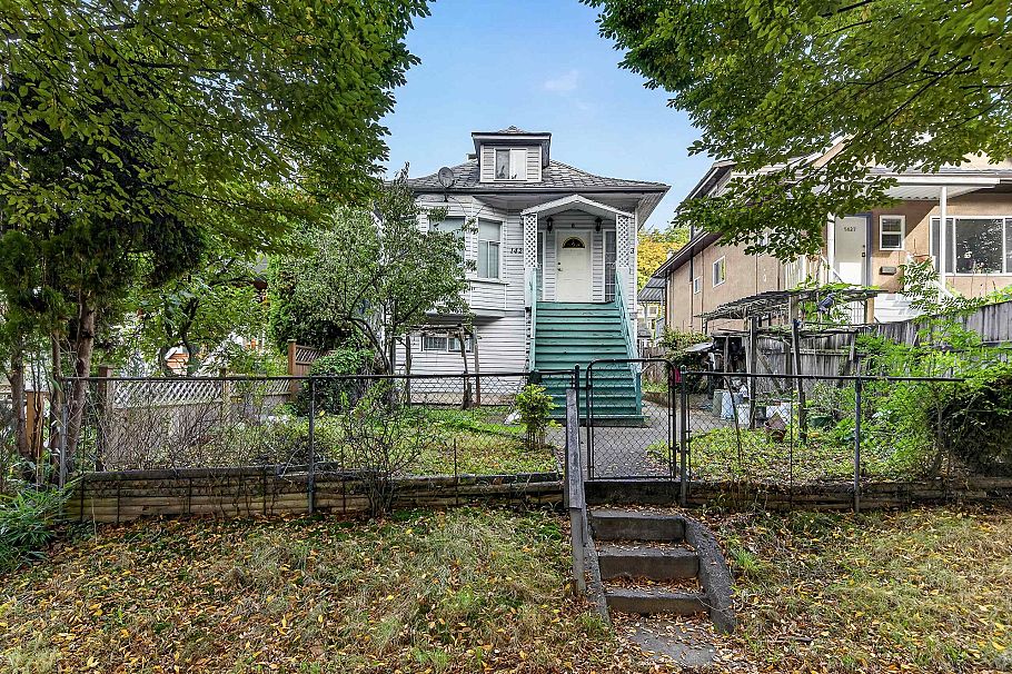 1429 E 11 Avenue Vancouver, BC - 1