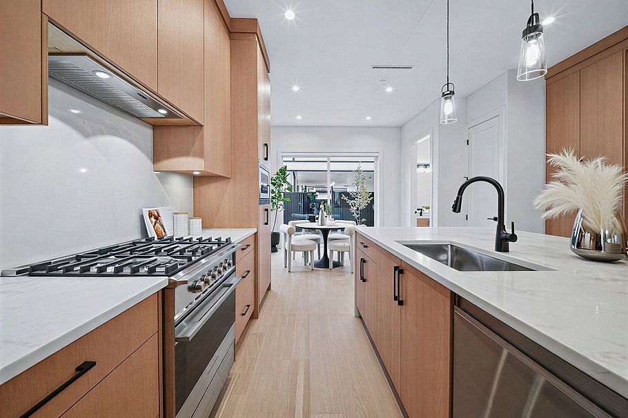 2 6991 Kerr Street Vancouver, BC - 13