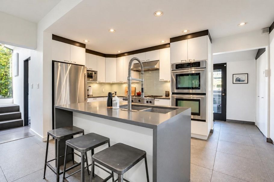 2835 W 13th Avenue Vancouver, BC - 15