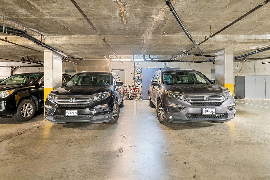 19 2133 St George's Avenue North Vancouver, BC - 38