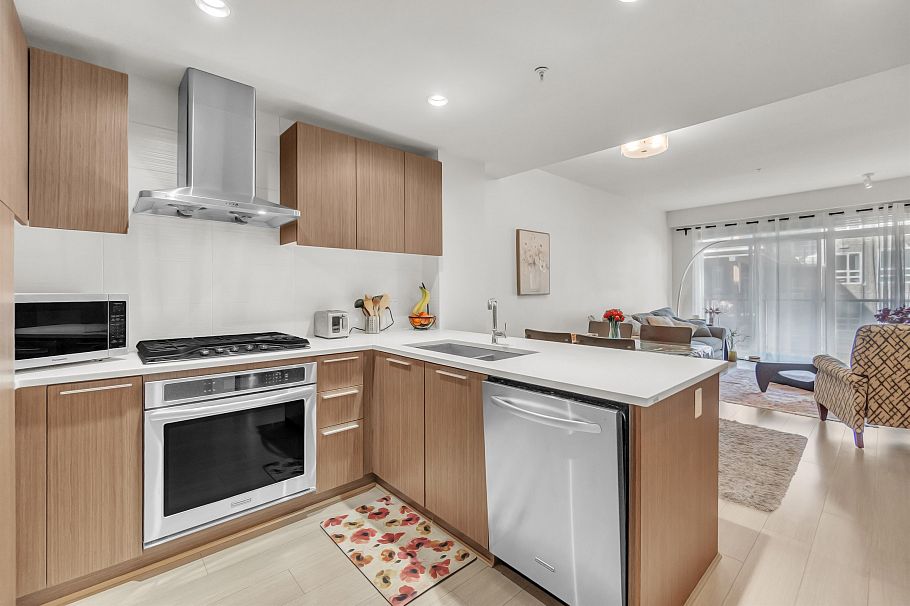 609 6033 Gray Avenue Vancouver, BC - 5