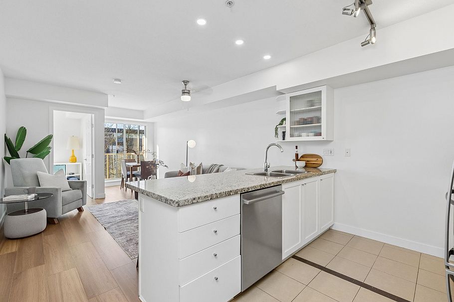 311 702 E King Edward Avenue Vancouver, BC - 14