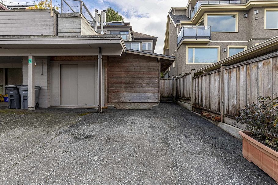 101 2535 York Avenue Vancouver, BC - 26