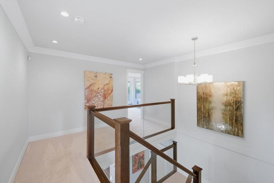 355 E 15th Street North Vancouver, BC - 21