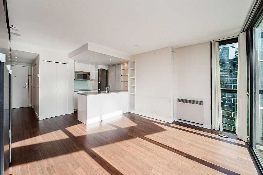1708 1331 W Georgia Street Vancouver, BC - 2
