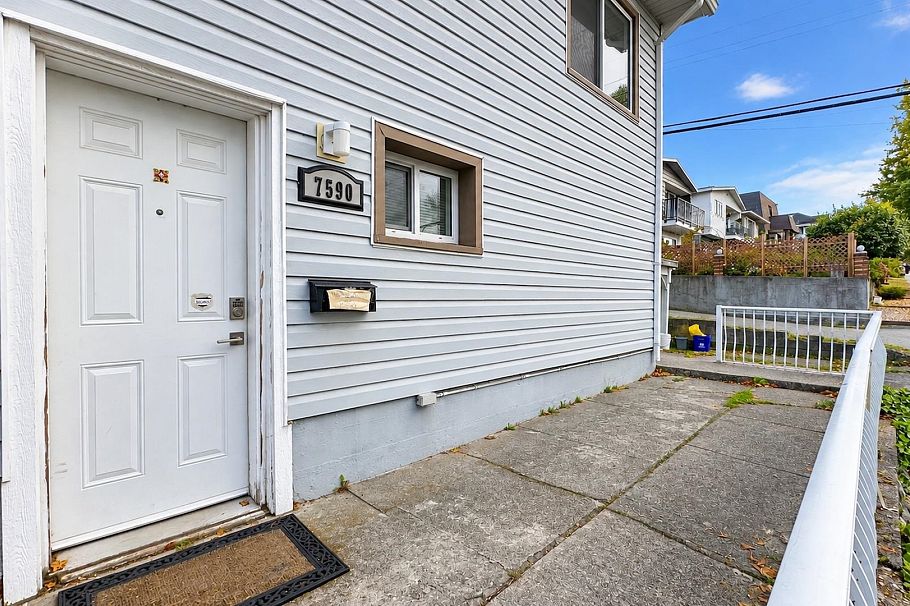 7590 Fraser Street Vancouver, BC - 4