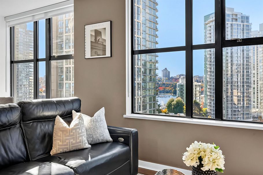 1507 989 Beatty Street Vancouver, BC - 2