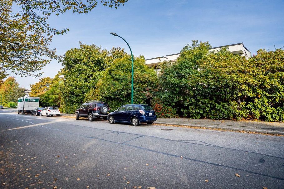 408 2333 Triumph Street Vancouver, BC - 33