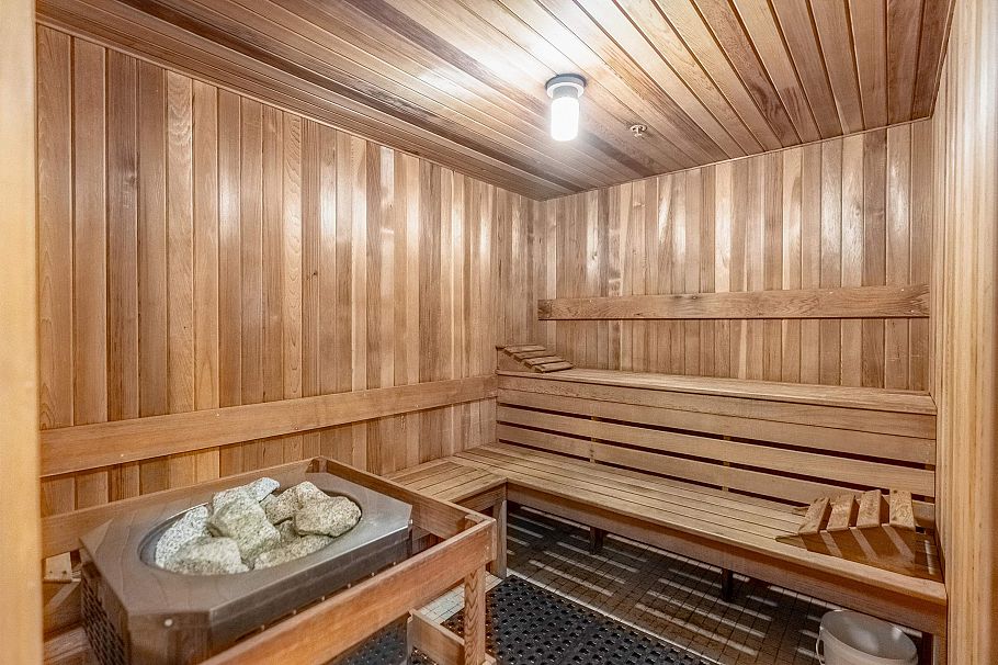 101 160 W Keith Road North Vancouver, BC - 23