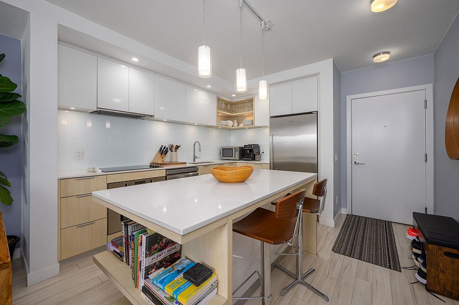 409 111 E 3rd Street North Vancouver, BC - 17