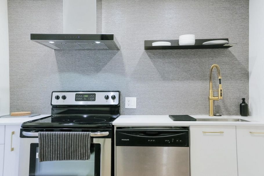 608 1166 Melville Street Vancouver, BC - 8