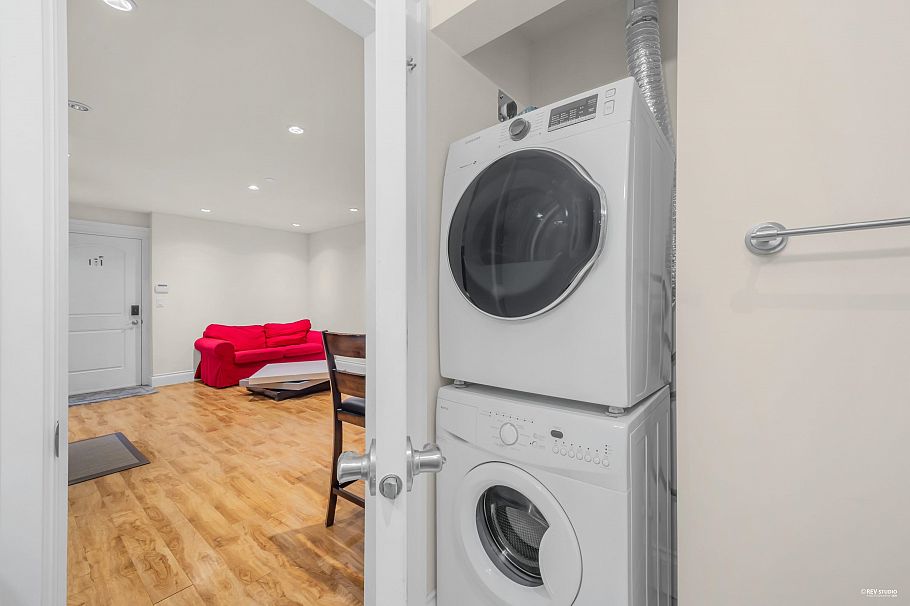 2721 W 21st Avenue Vancouver, BC - 26