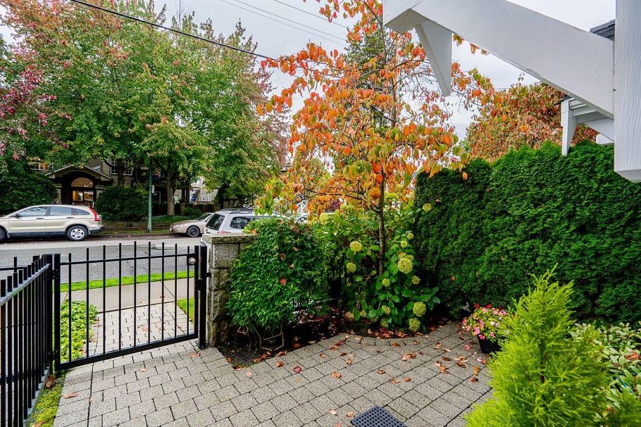 920 W 15th Avenue Vancouver, BC - 36