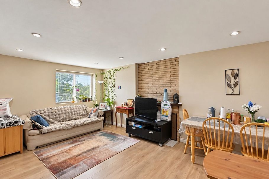 7590 Fraser Street Vancouver, BC - 10