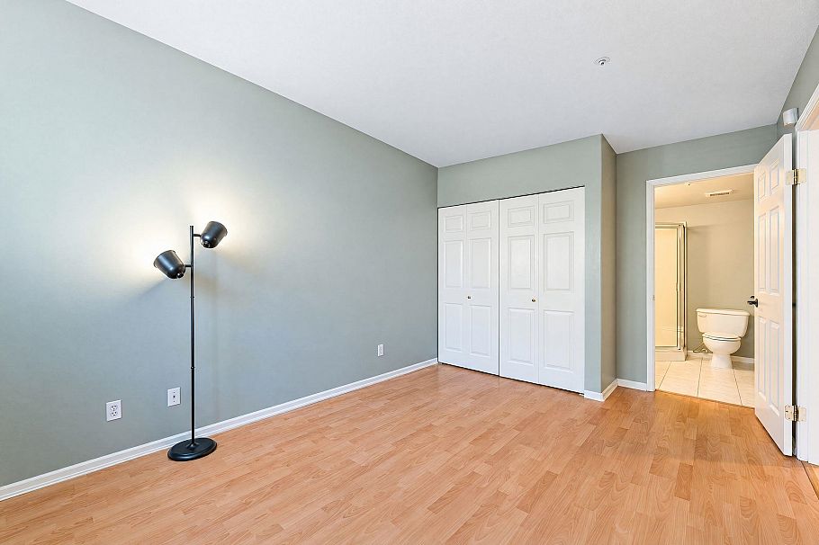 206 2405 Kamloops Street Vancouver, BC - 24