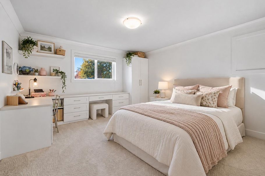 355 E 15th Street North Vancouver, BC - 28