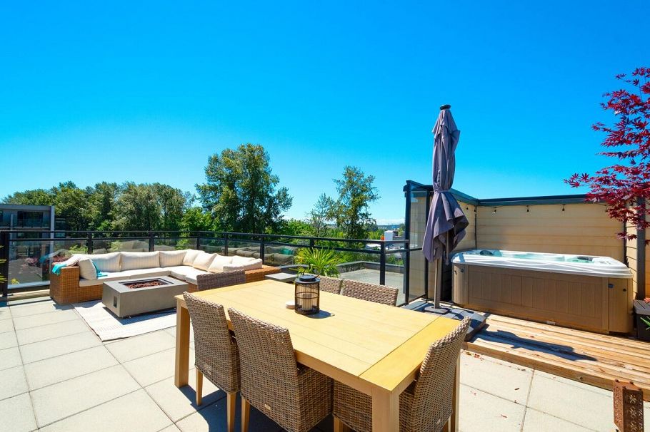 417 733 W 14th Street North Vancouver, BC - 36