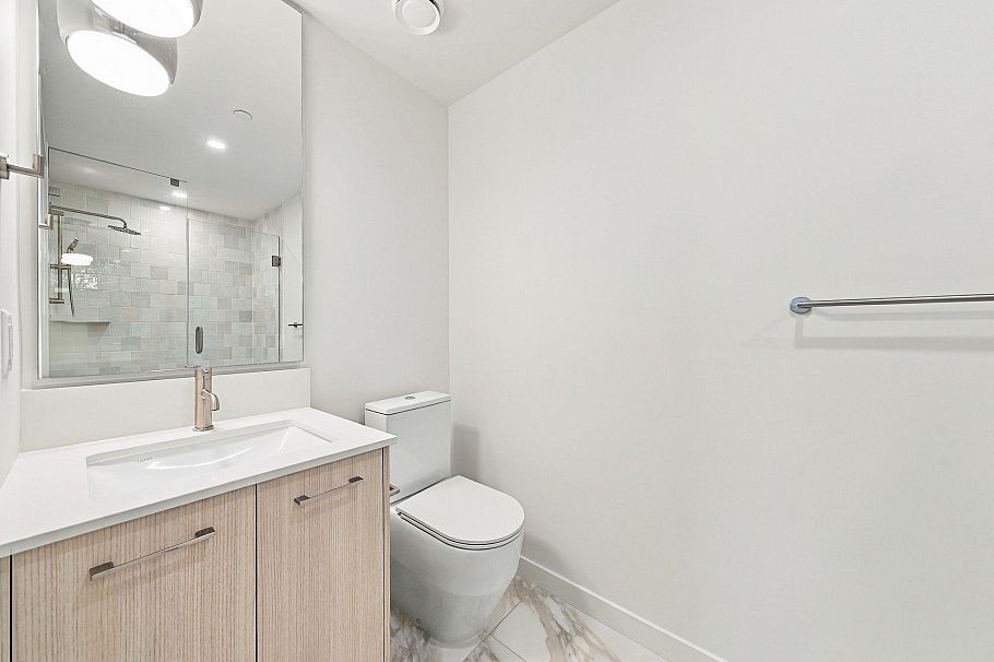 111 950 Lytton Street North Vancouver, BC - 22
