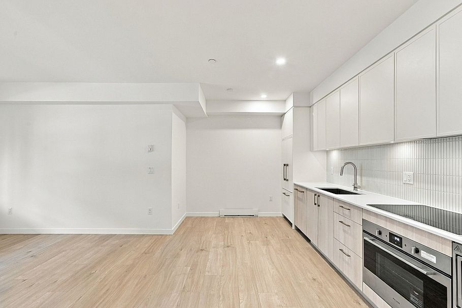111 950 Lytton Street North Vancouver, BC - 16