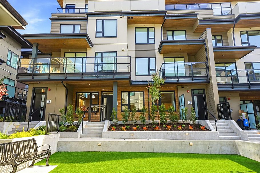 111 950 Lytton Street North Vancouver, BC - 1