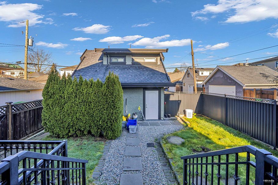 2721 W 21st Avenue Vancouver, BC - 28