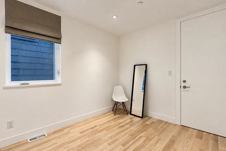 80 E 22nd Avenue Vancouver, BC - 15