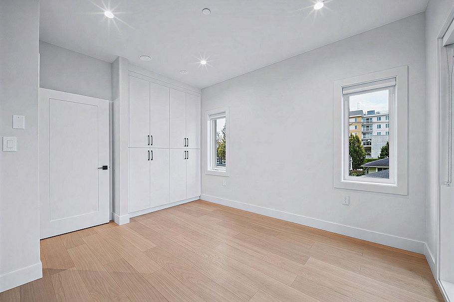 2 6991 Kerr Street Vancouver, BC - 27