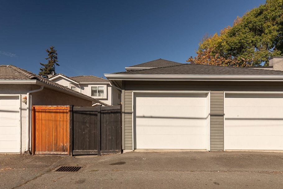 572 E 16th Avenue Vancouver, BC - 27