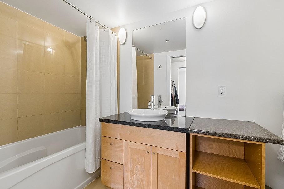 311 702 E King Edward Avenue Vancouver, BC - 25