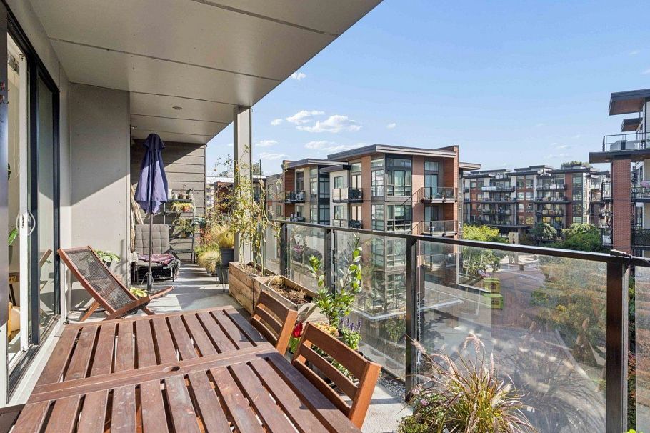 313 725 Marine Drive North Vancouver, BC - 27