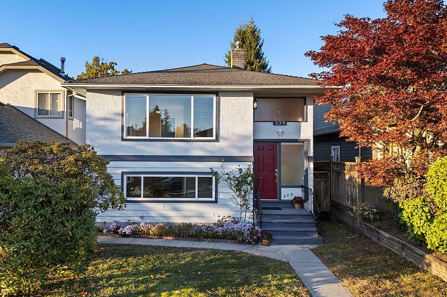 338 W 21st Street North Vancouver, BC - 1