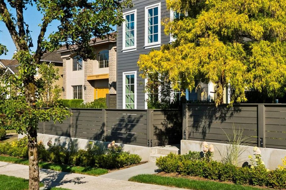 1 2115 W 18th Avenue Vancouver, BC - 2