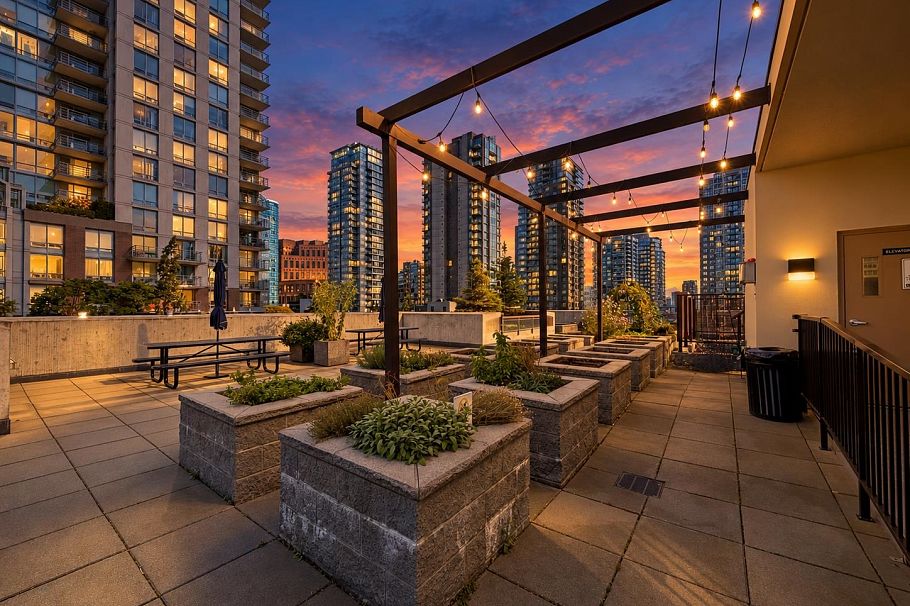 201 538 Smithe Street Vancouver, BC - 24