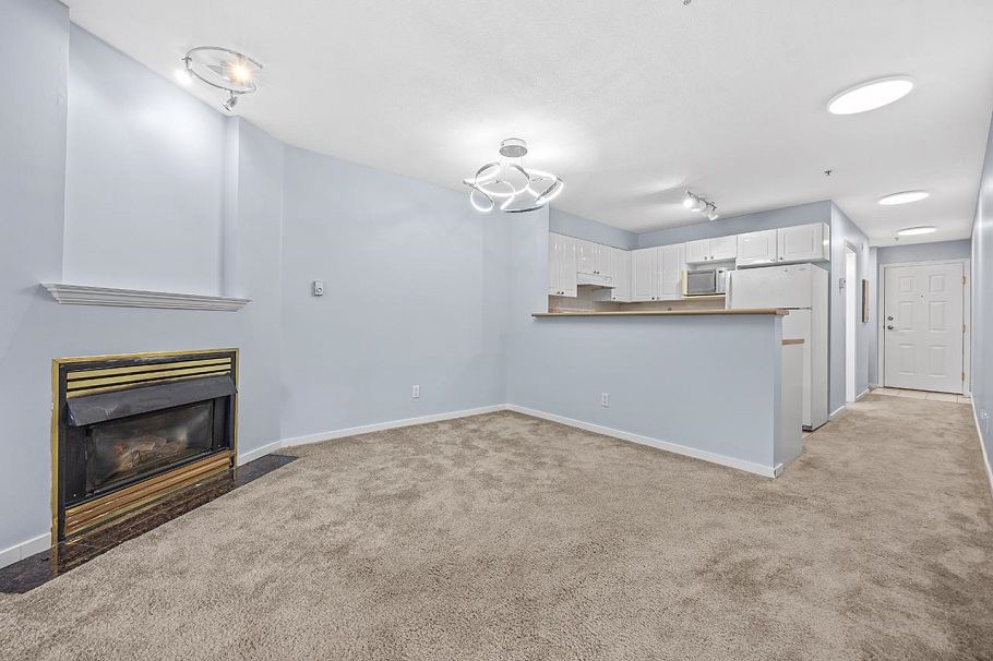 211 868 Kingsway Vancouver, BC - 8
