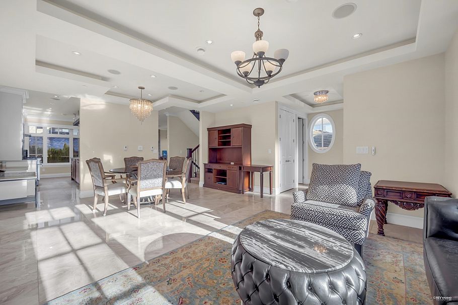 2721 W 21st Avenue Vancouver, BC - 3