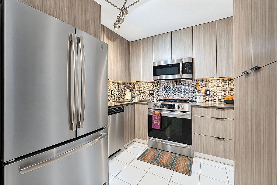 206 2405 Kamloops Street Vancouver, BC - 17