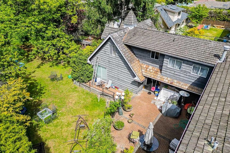 1461 W 49th Avenue Vancouver, BC - 5