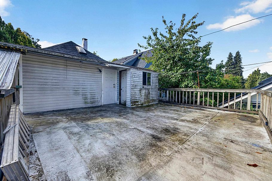 1429 E 11 Avenue Vancouver, BC - 36