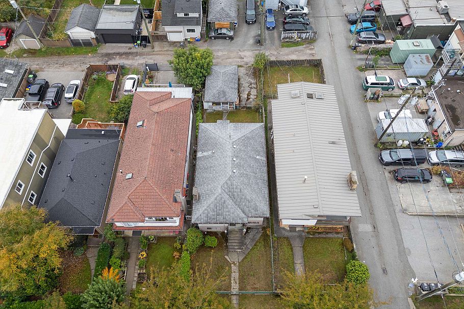 238 E 21st Avenue Vancouver, BC - 6