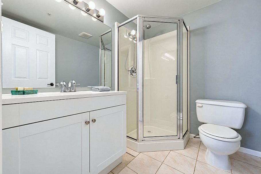 206 2405 Kamloops Street Vancouver, BC - 26