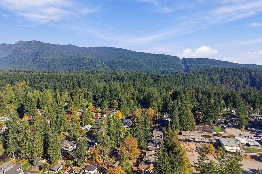 1825 Peters Road North Vancouver, BC - 35