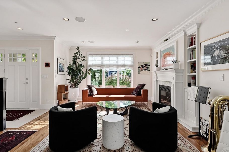 695 W 19th Avenue Vancouver, BC - 4