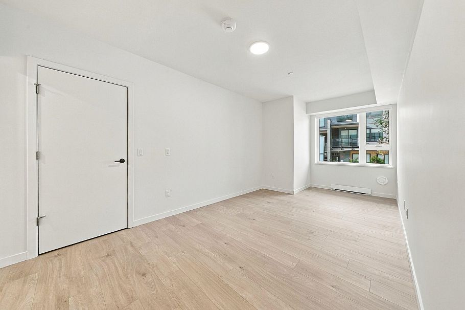 111 950 Lytton Street North Vancouver, BC - 18