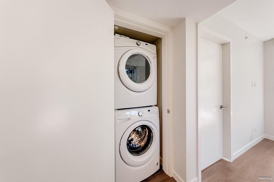 301 8189 Cambie Street Vancouver, BC - 15
