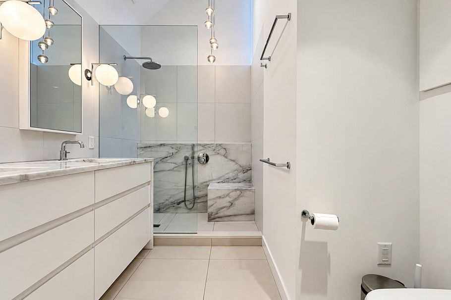 80 E 22nd Avenue Vancouver, BC - 23